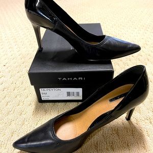 Tahari leather/patent pump